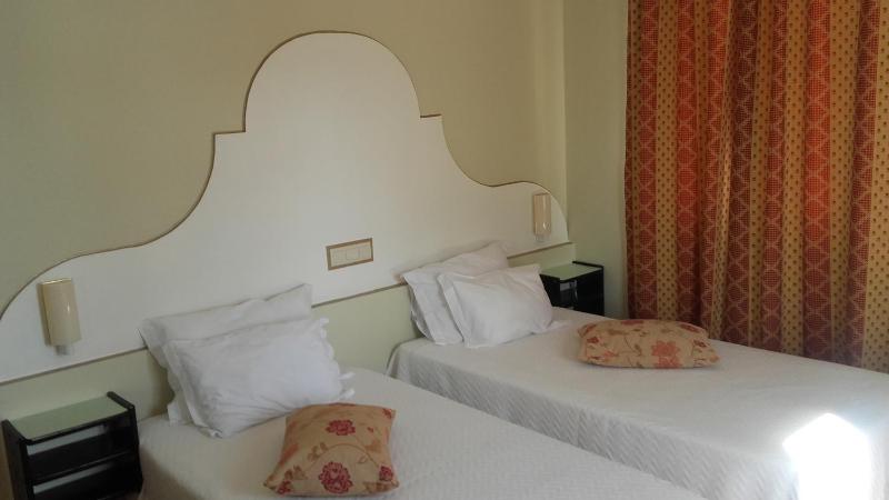 One-Bedroom Apartment image 4