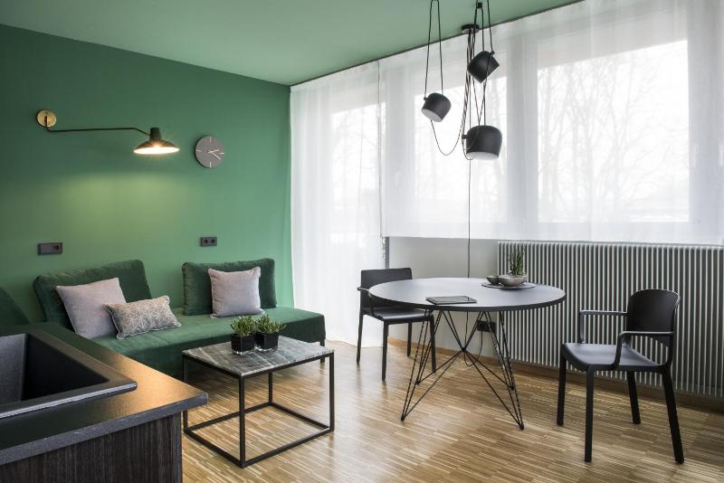 One-Bedroom Suite image 2