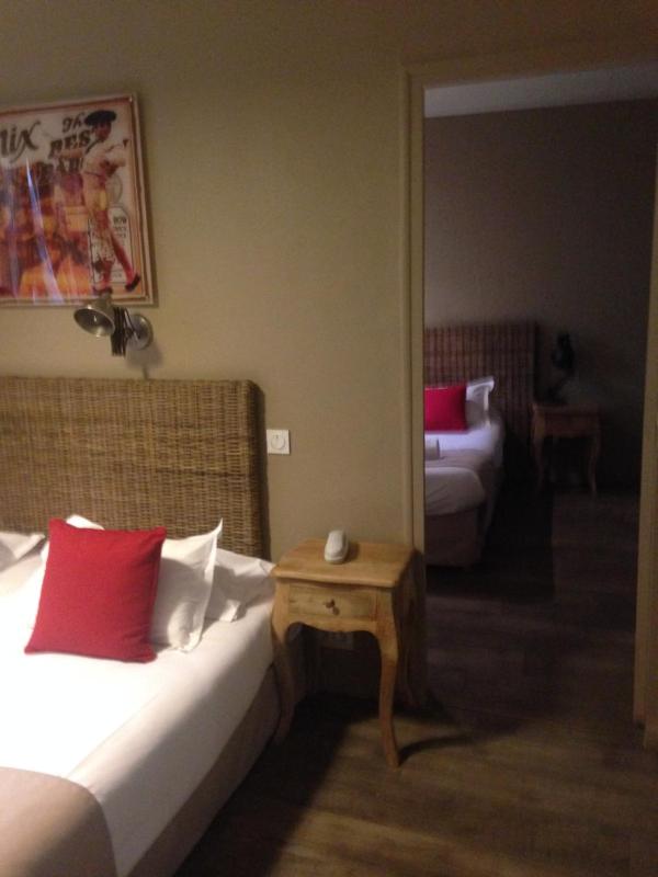 Two Connecting Double Rooms with patio view  image 4