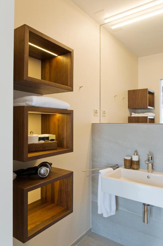 Premium Double Room with Balcony image 4