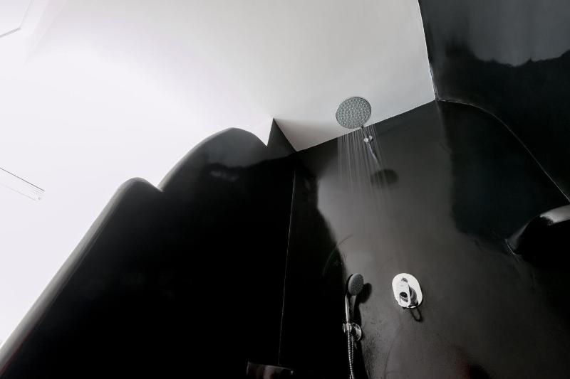 Deluxe Double or Twin Room with Outdoor Hot Tub image 2