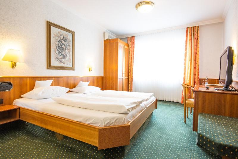 Superior Double Room image 4