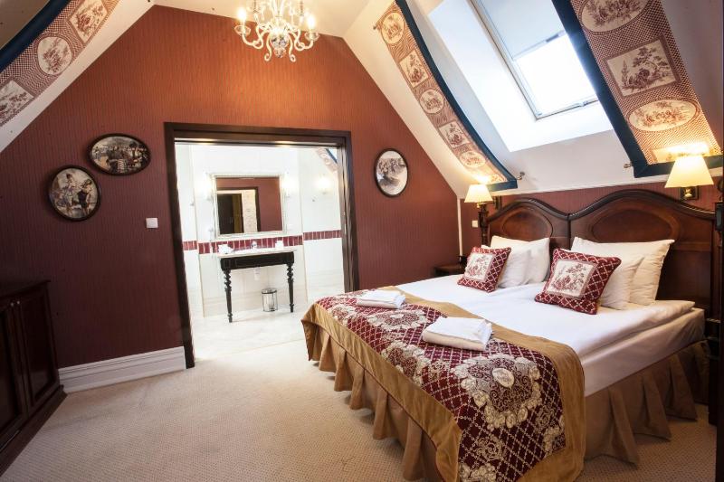 Royal Suite image 1