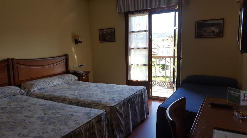 Triple Room image 3