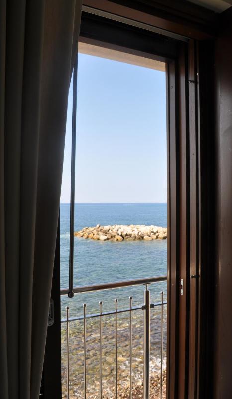 Two-Bedroom Apartment (6 Adults) image 2