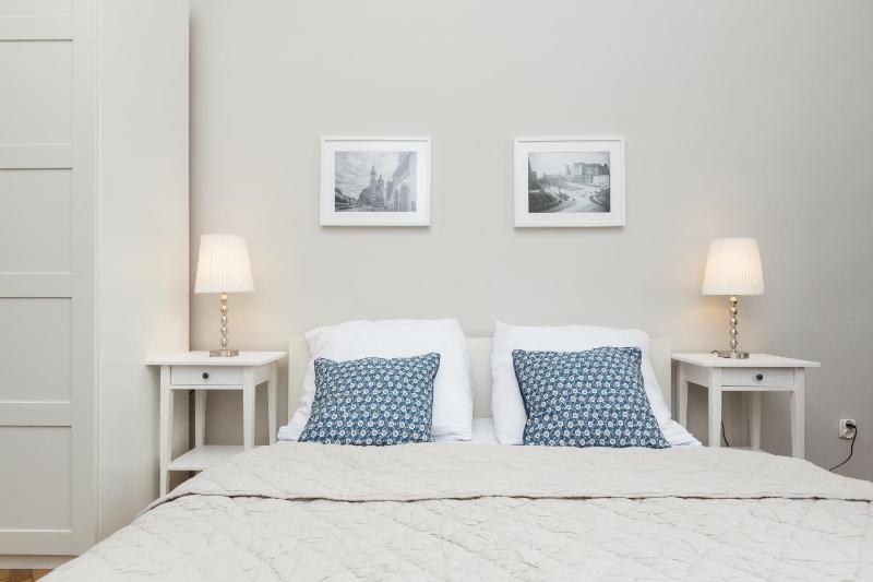 Riverside One-Bedroom Apartment - Ground Floor image 1