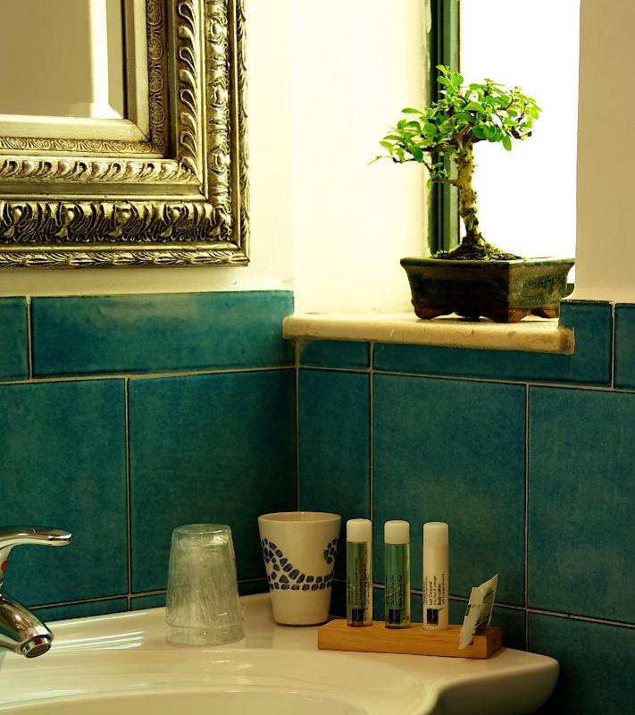 Suite with Sea View image 4