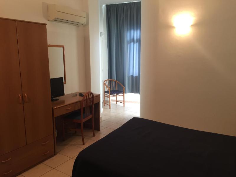 Double Room with Sea View image 1