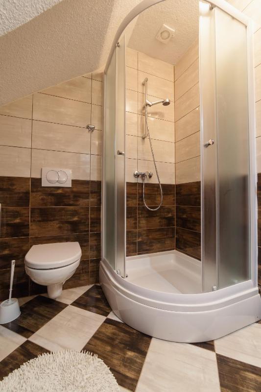 Standard Double or Twin Room image 4