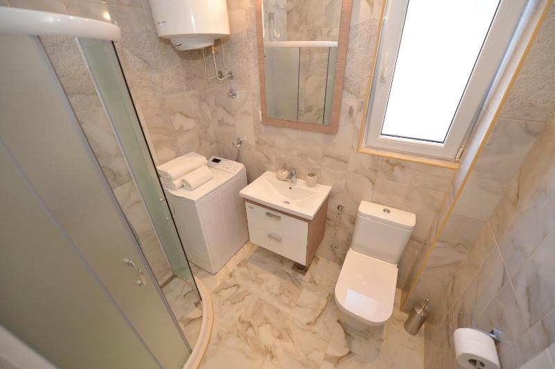 Apartment with Sea View image 4