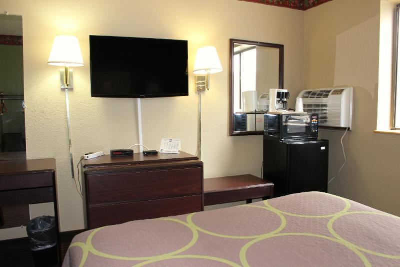 King Room - Non-Smoking image 2