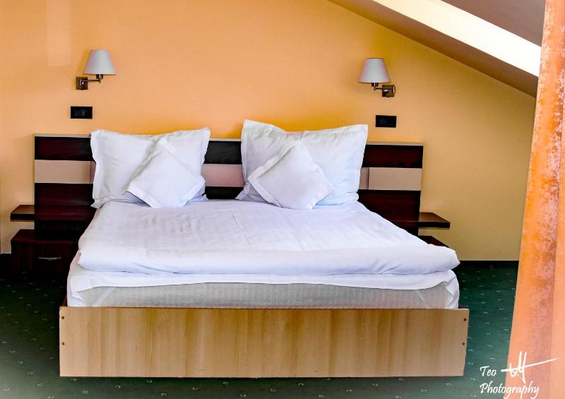 Double Room image 2
