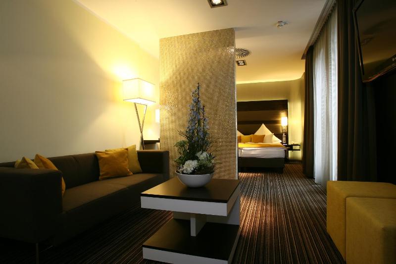 Large Superior Double Room  image 3
