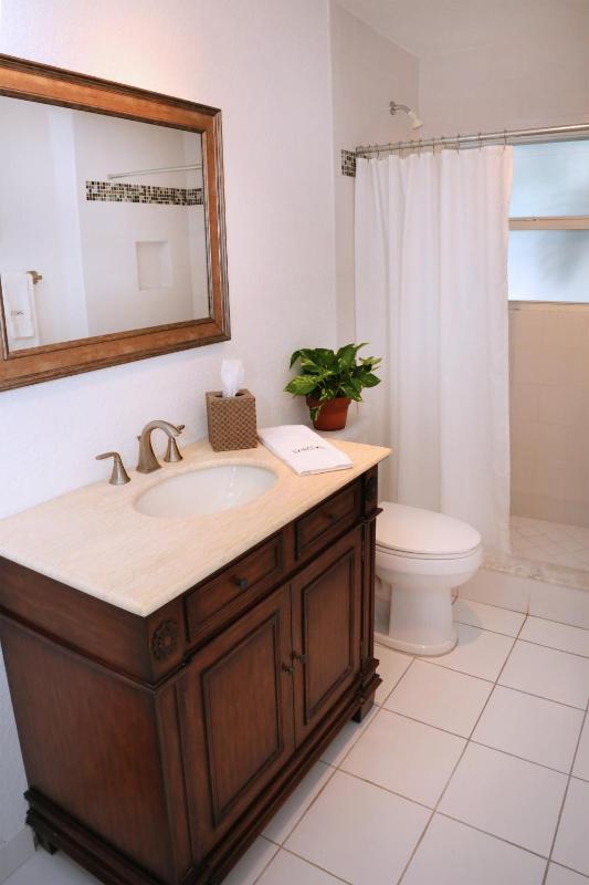 The Cabanas Guesthouse & Spa - Gay Resort catering to Gay Men - image 14