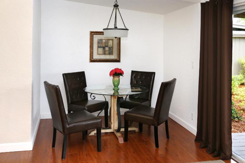 One-Bedroom Suite image 3