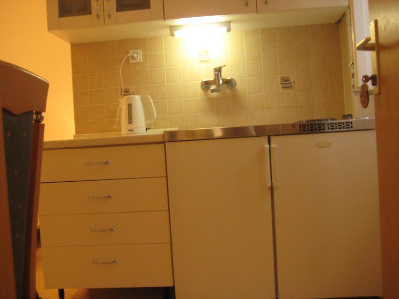 Studio Apartment image 4