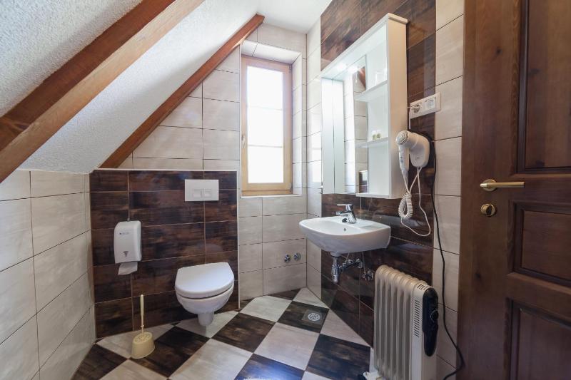 Deluxe Double or Twin Room image 2