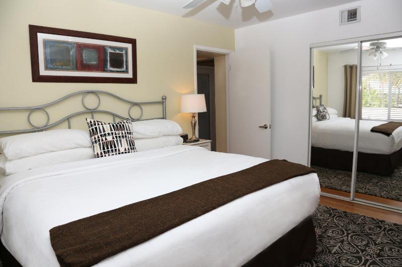 The Cabanas Guesthouse & Spa - Gay Resort catering to Gay Men - image 37