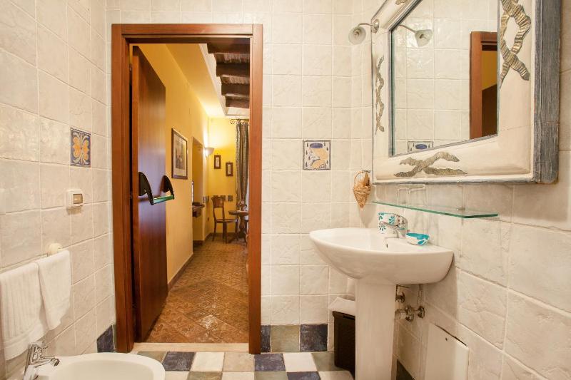 Superior Double Room image 3