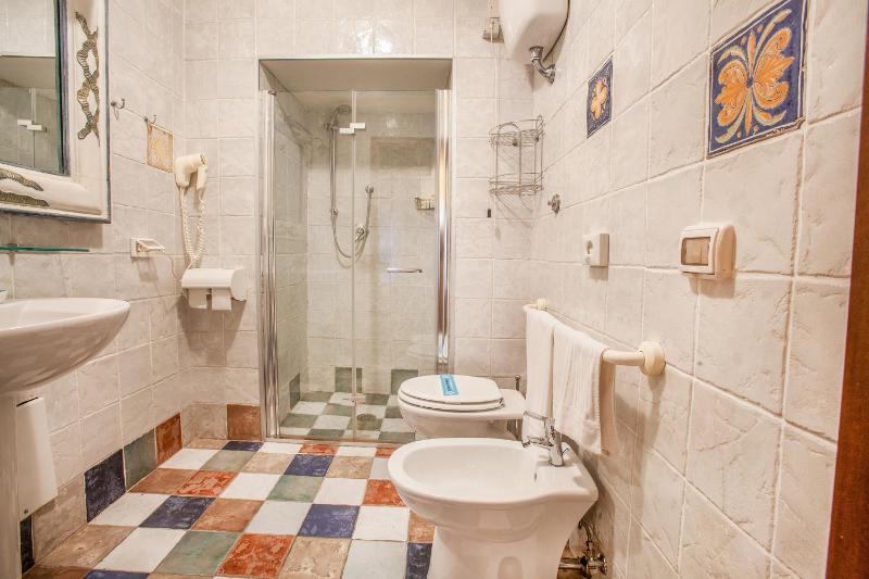 Superior Double Room image 2