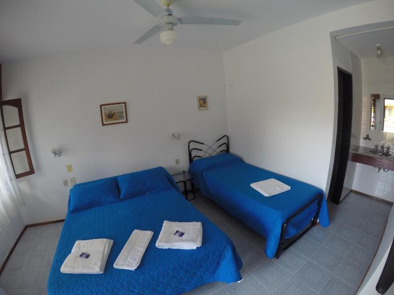Triple Room with Pool View image 1