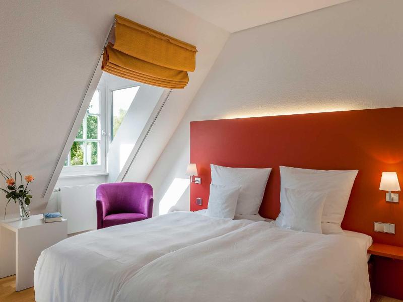 Superior Double Room image 3