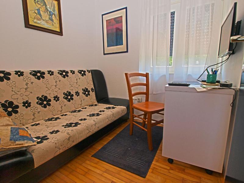 Apartment image 4
