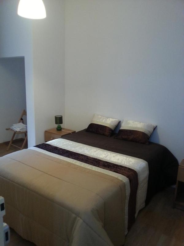 Double Room with Balcony image 4