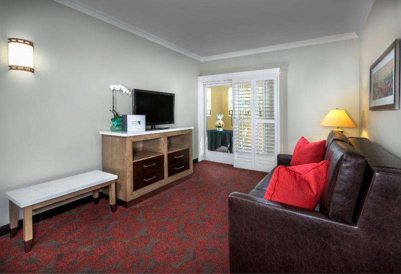 Imperial Deluxe Suite image 3