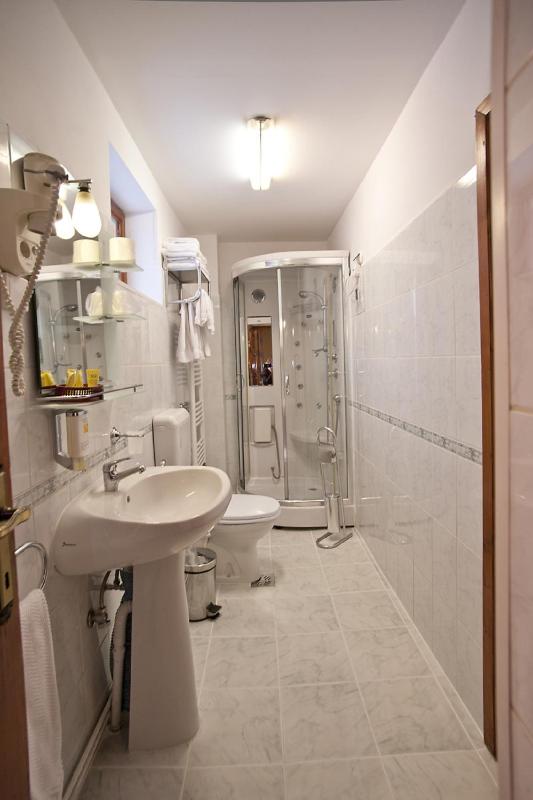 Two-Bedroom Suite image 2