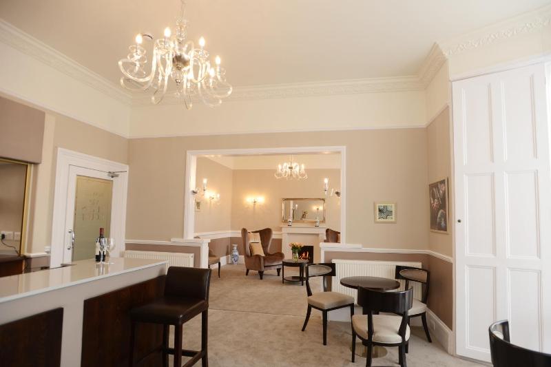 The Devon Court - image 11