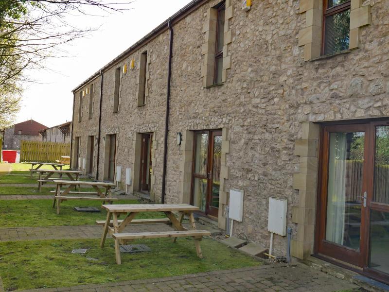 Two Bedroom Stone Built Cottage - No Dogs Allowed image 2