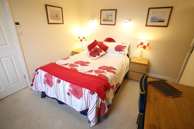 Deluxe Double Room image 3