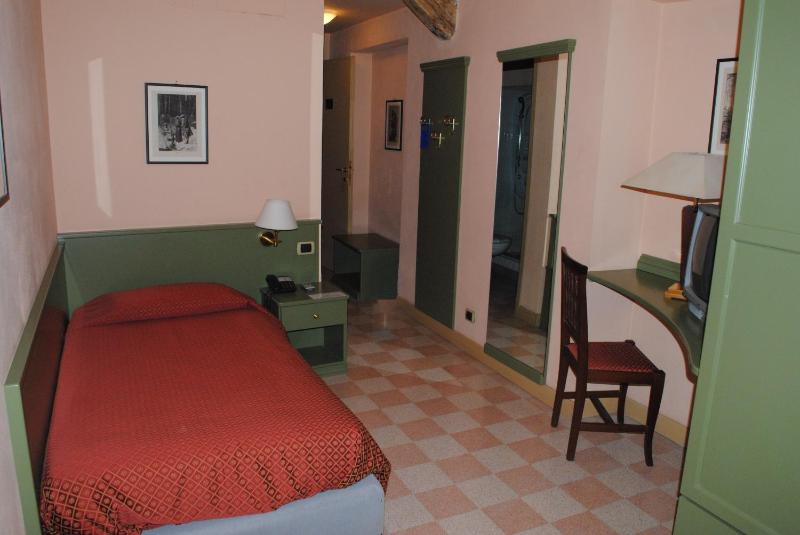 Single Room image 1