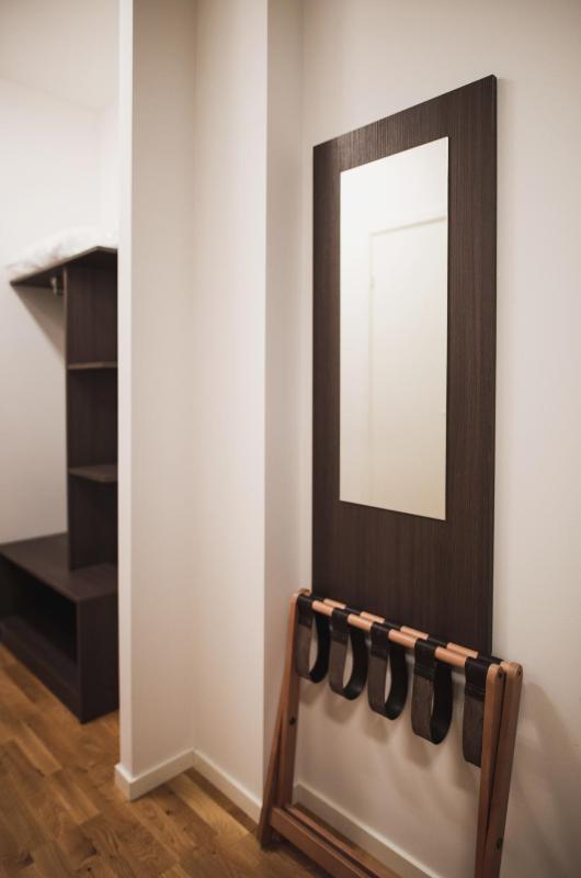 Single Room with No Window image 4