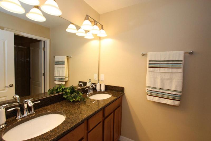 Four-Bedroom Apartment image 2