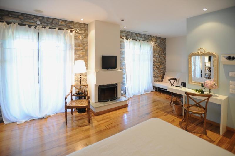 Executive Room image 3