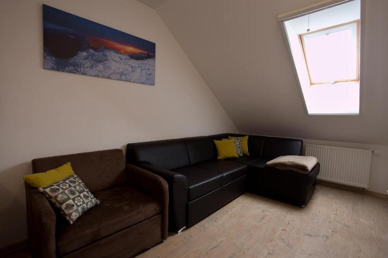 One-Bedroom Apartment image 3