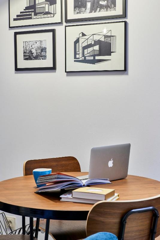 One-Bedroom Apartment with Terrace image 3