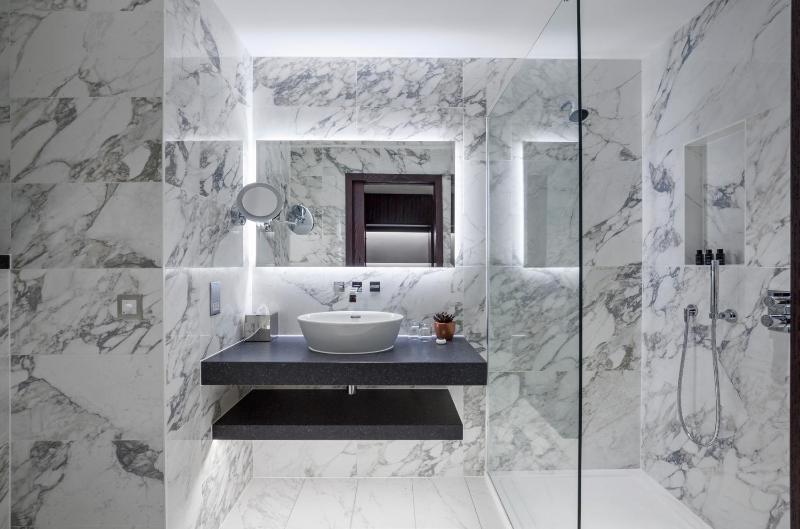 Deluxe Double Room image 4