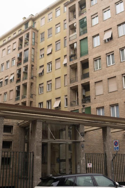 One-Bedroom Apartment image 1