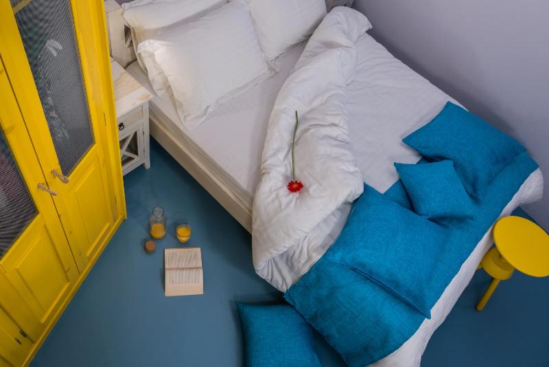 Villa with Sea View image 2