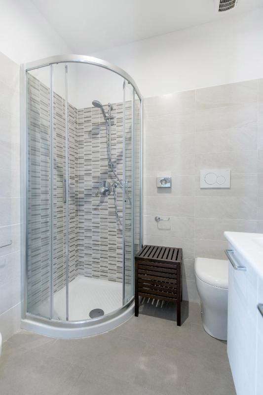 Deluxe Double Room with Balcony image 2