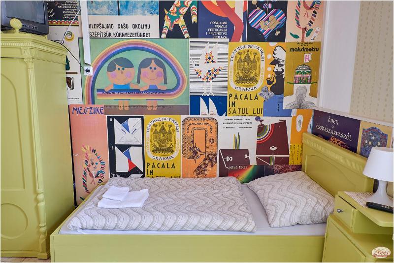 Twin Room image 3