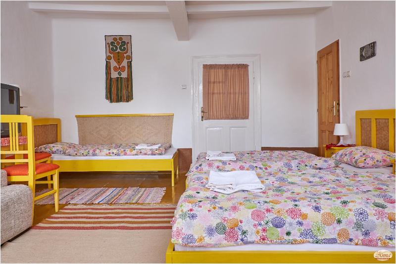Quadruple Room image 4