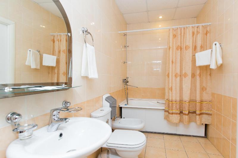 Standard Suite image 2
