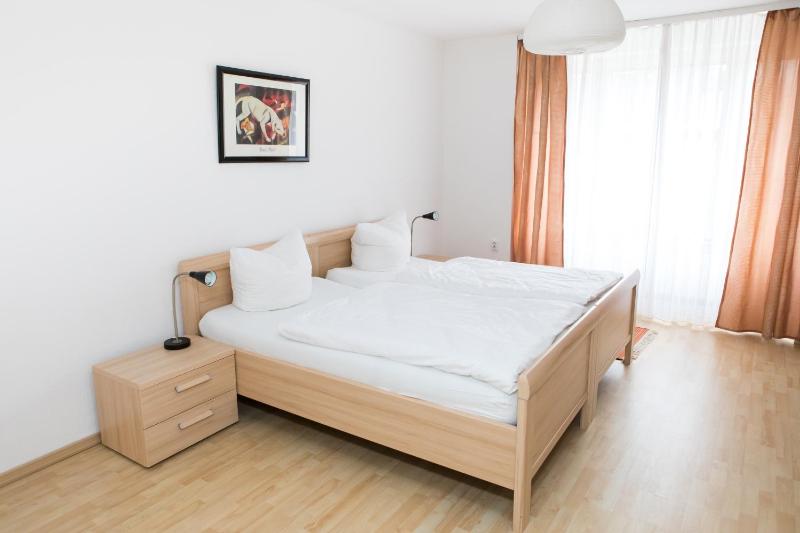 One-Bedroom Apartment image 2