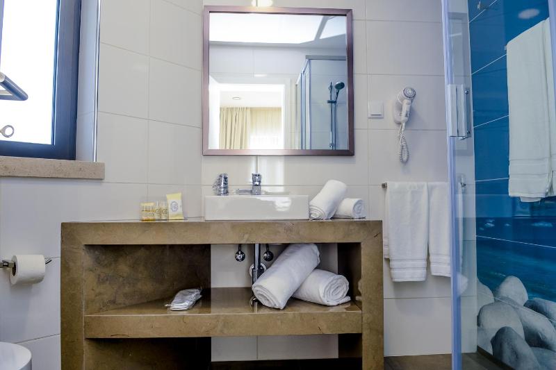 Large Double or Twin Room with Balcony and Pool View image 2