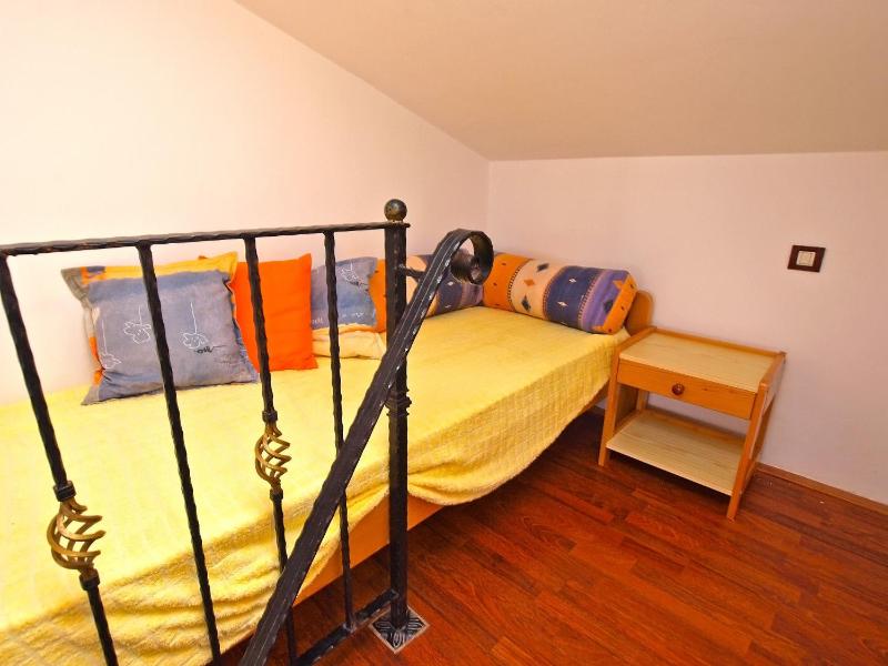 Apartment image 3