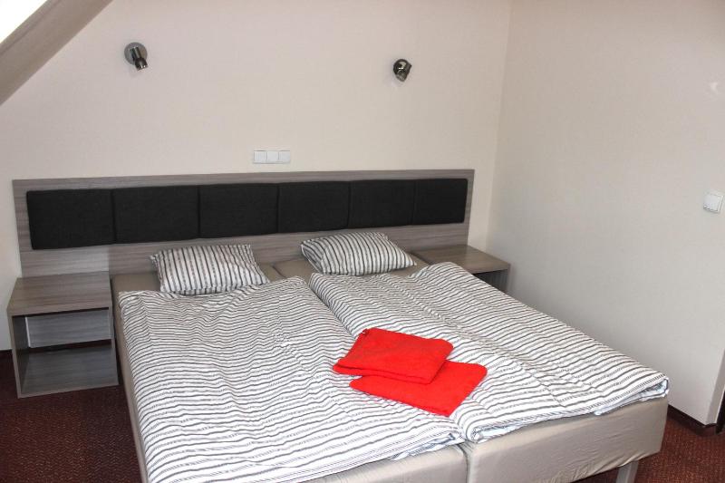 Standard Quadruple Room image 3
